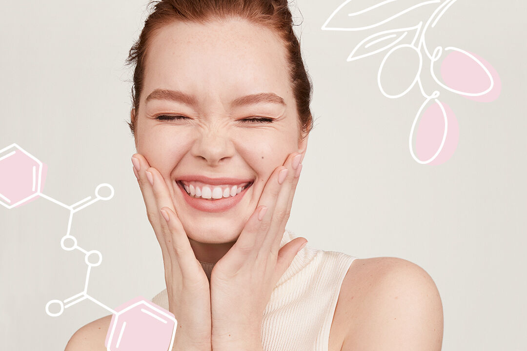 mujer sonriendo
